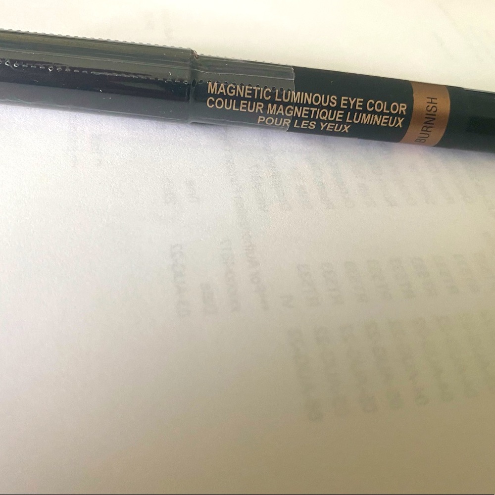 Nudestix Magnetic Eyes Burnish